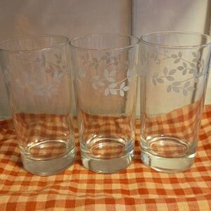 White Etched Leaf Leaves Vine Glass Tumblers Weighted Bottom VTG Set of 3 MCM